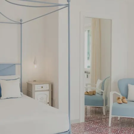Amira Bed & Breakfast 4*