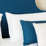 Amira לינה וארוחת בוקר