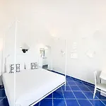 Amira 4* أناكابْري