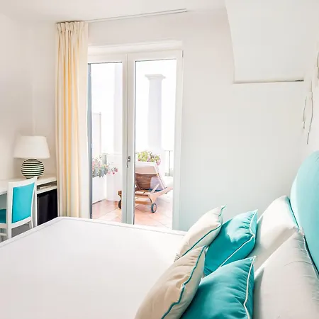 Amira Frühstückspension 4*