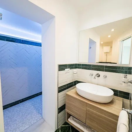 Frühstückspension Amira 4*