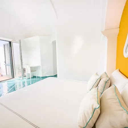 Amira Bed and breakfast 4*