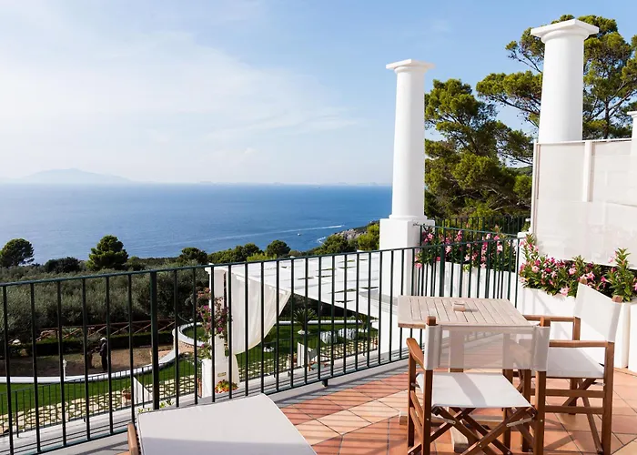 Amira Oda ve Kahvaltı Anacapri (Isola di Capri)